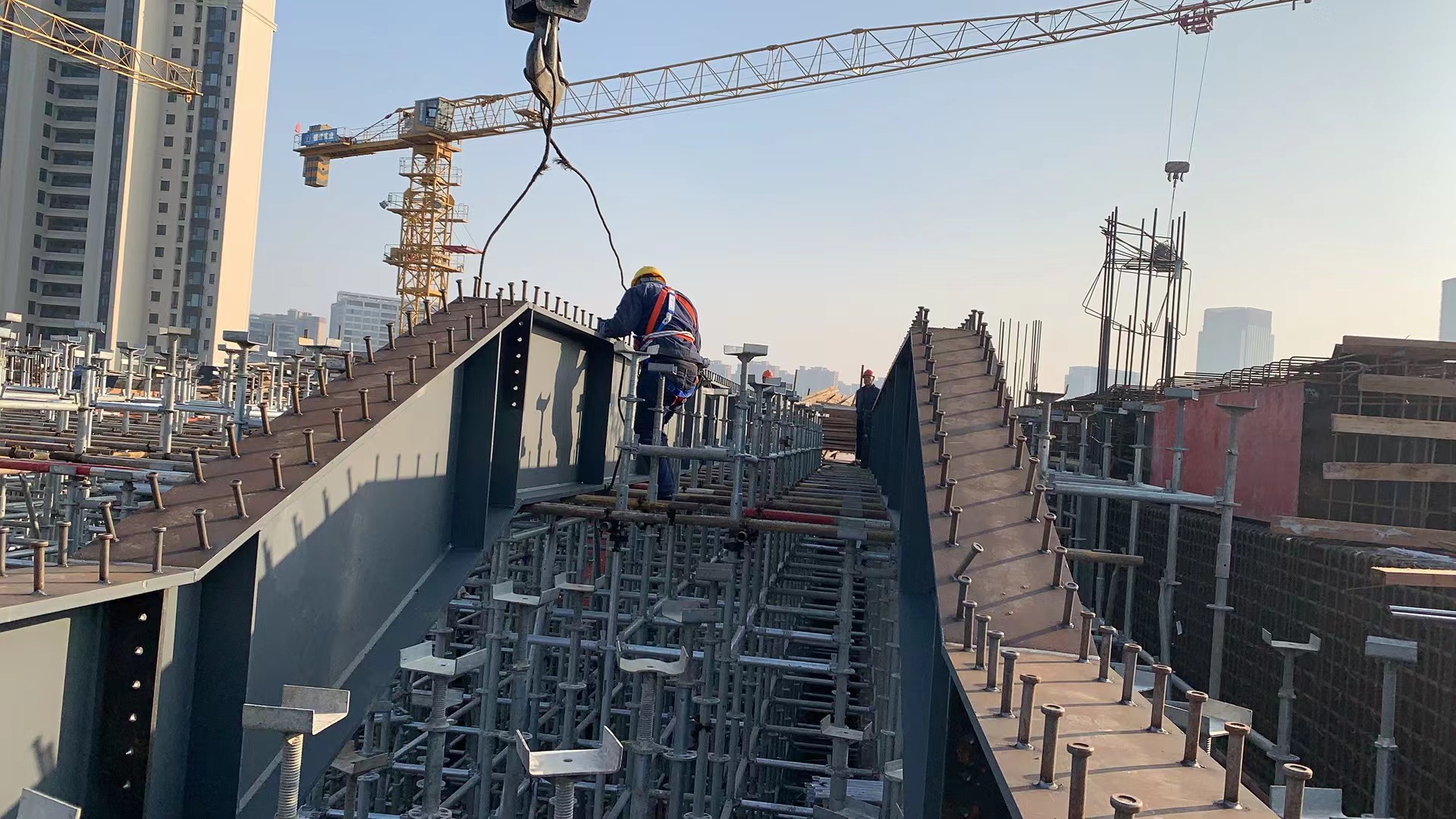 东融大厦建设工程项目（高层框架结构）